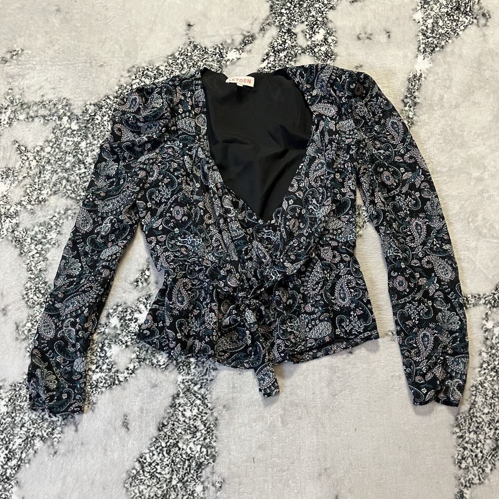 Leyden‎ Blouse Womens Size Medium Black Paisley Tie Front Top Long Sleeve